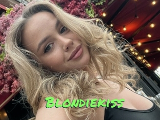 Blondiekiss