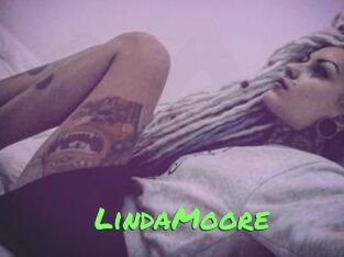 Linda_Moore