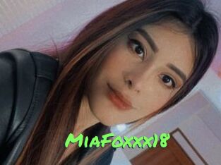 MiaFoxxx18