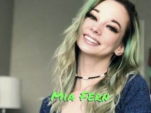 Mia_Fern