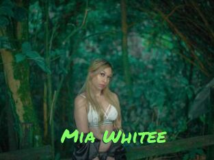 Mia_Whitee