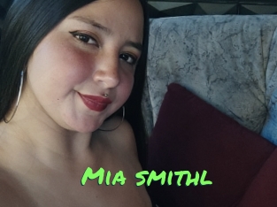 Mia_smithl