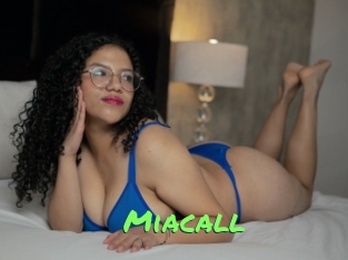 miacall Gros Seins
