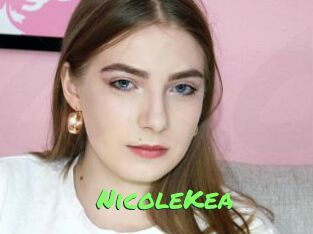 NicoleKea Gros Seins