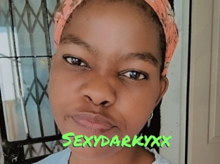 sexydarkyxx Gros Seins