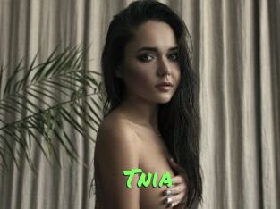 Tnia